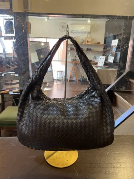 Bottega Veneta（ボッテガヴェネタ）ショルダーバッグ　クリーニング＆染め直し | バッグ修理