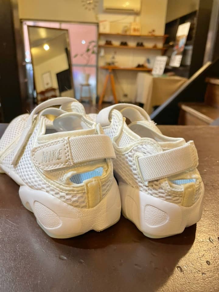 NIKE（ナイキ）レディーススニーカー　クリーニング | 靴修理